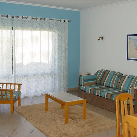 Quinta Figueirinhas & Quintinha Village 3*