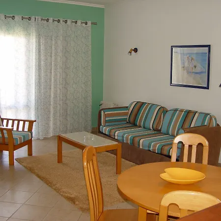 Apartmanhotel Quinta Figueirinhas & Quintinha Village 3*