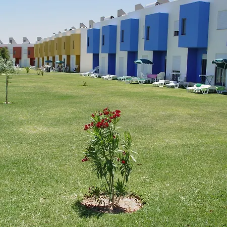 Apartmanhotel Quinta Figueirinhas & Quintinha Village 3*