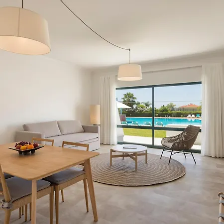 Ξενοδοχείο με διαμερίσματα Quinta Figueirinhas & Quintinha Village 3*